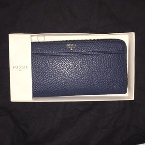 BNWT Fossil Leather Wallet Tiegan Clutch
